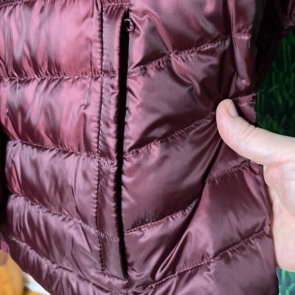 SPORTO puffer with bag to stuff it in great fro trips for packing 70 down - Picture 6 of 9